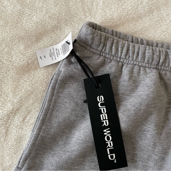 Aritzia TNA Super World The Super Fleece Relaxed Sweatshort NWT size small - Picture 8 of 8